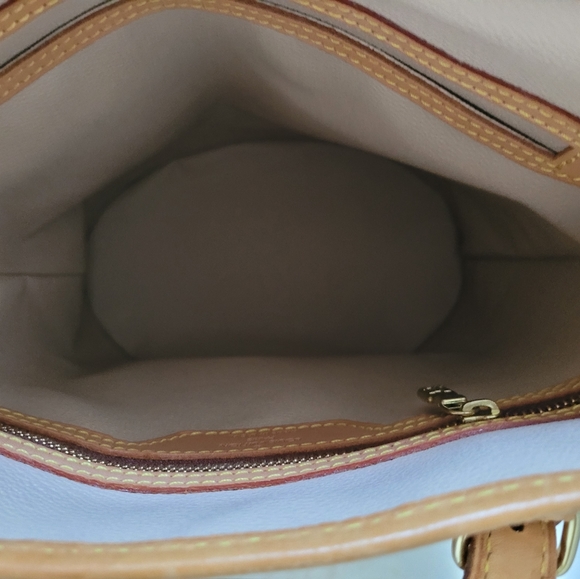 Authentic Louis Vuitton Bucket bag - Picture 6 of 7